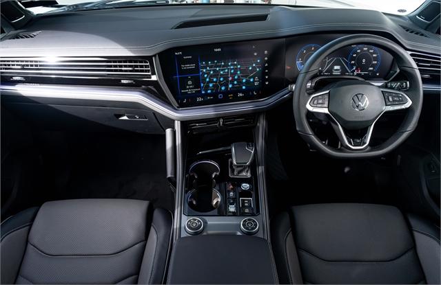 image-11, 2026 Volkswagen Touareg V6S R-Line / 210kW Turbo D at Christchurch