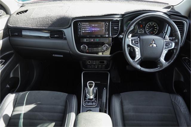 image-14, 2015 Mitsubishi Outlander Phev at Dunedin