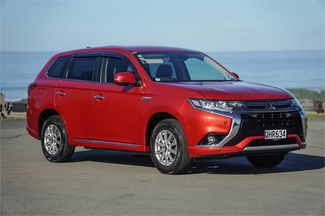 image-0, 2015 Mitsubishi Outlander Phev at Dunedin