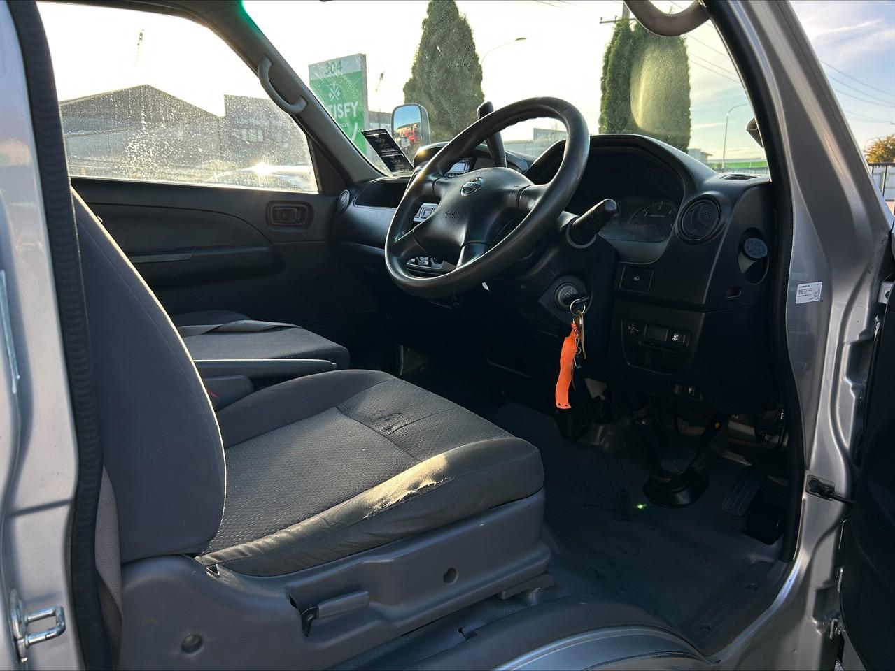 image-9, 2008 Nissan Caravan at Waimakariri