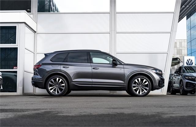 image-2, 2026 Volkswagen Touareg V6S R-Line / 210kW Turbo D at Christchurch