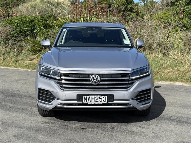 image-1, 2020 Volkswagen Touareg V6 170KW TDI 3.0DT at Dunedin