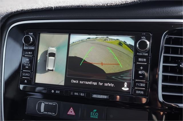 image-9, 2015 Mitsubishi Outlander Phev at Dunedin