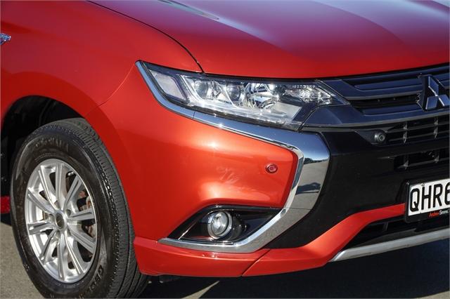 image-3, 2015 Mitsubishi Outlander Phev at Dunedin