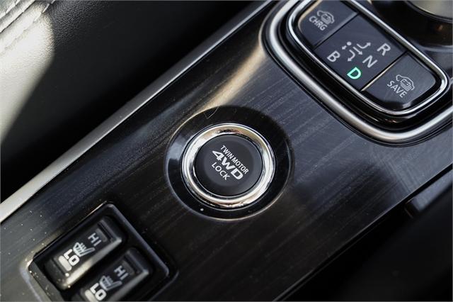 image-7, 2015 Mitsubishi Outlander Phev at Dunedin