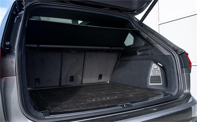 image-8, 2026 Volkswagen Touareg V6S R-Line / 210kW Turbo D at Christchurch