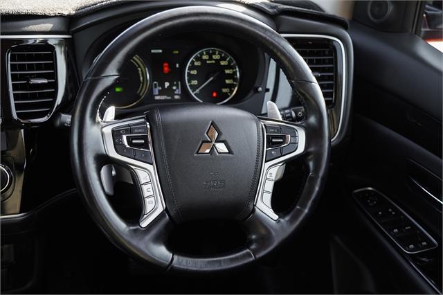 image-15, 2015 Mitsubishi Outlander Phev at Dunedin