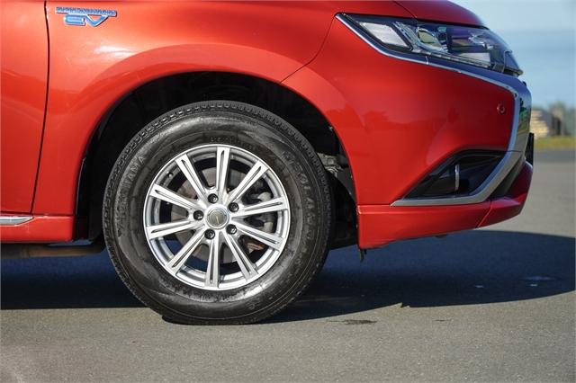 image-4, 2015 Mitsubishi Outlander Phev at Dunedin