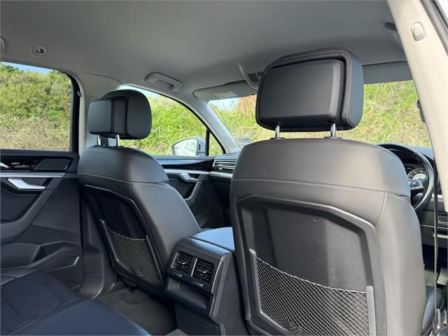 image-14, 2020 Volkswagen Touareg V6 170KW TDI 3.0DT at Dunedin