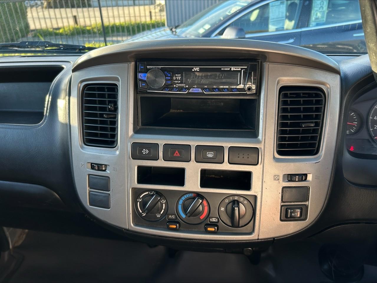 image-11, 2008 Nissan Caravan at Waimakariri