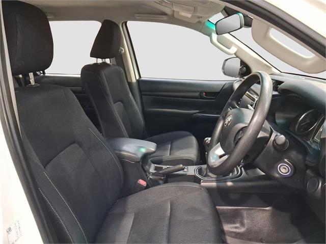 image-13, 2021 Toyota Hilux SR 2.8DT 6MT 4WD at Dunedin