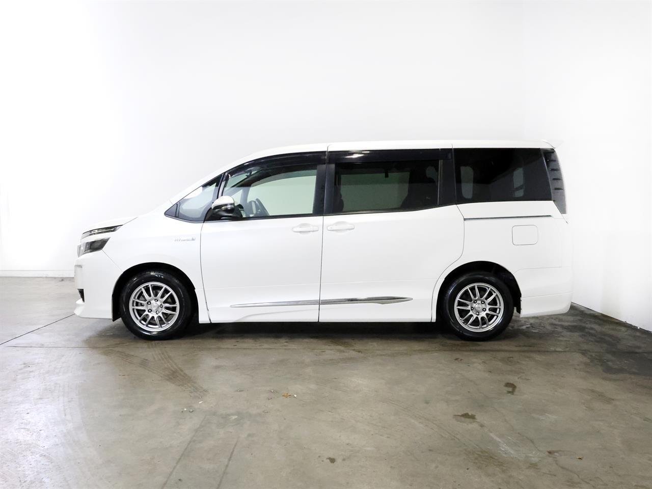 image-4, 2015 Toyota VOXY Hybrid 'V' 7-Seater at Christchurch