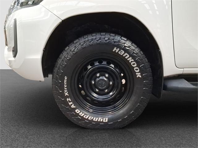 image-9, 2021 Toyota Hilux SR 2.8DT 6MT 4WD at Dunedin