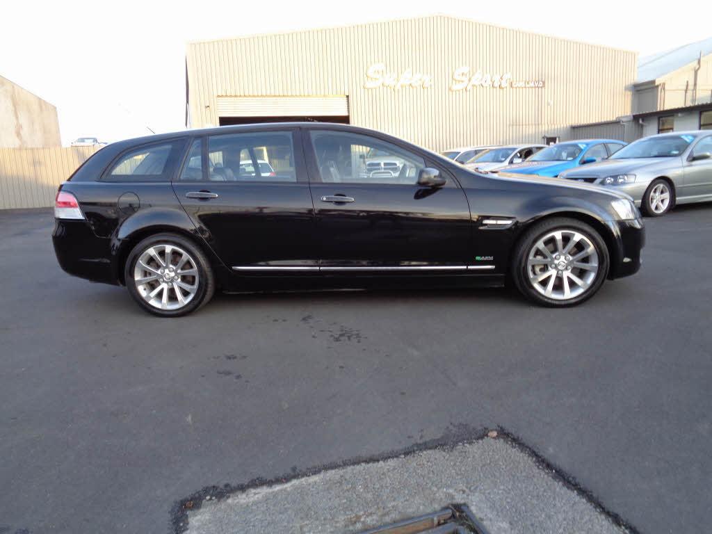 2009 HOLDEN Calais VE V V8 S/W for sale in Christchurch