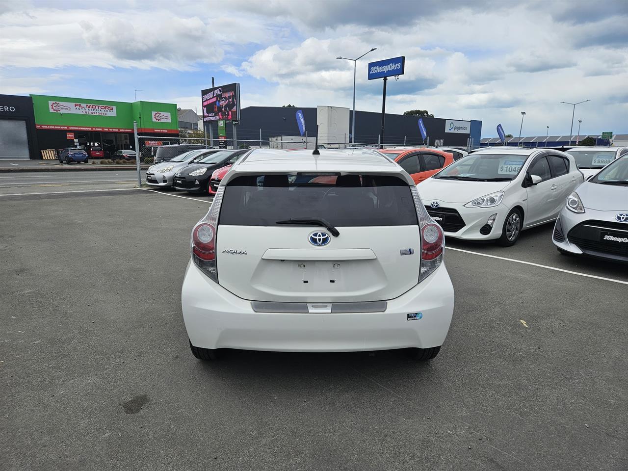 image-16, 2014 Toyota Aqua Hybrid at Christchurch