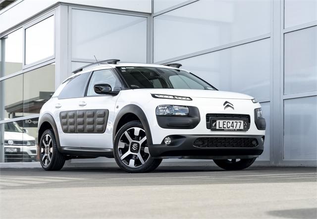 image-0, 2018 Citroen C4 Cactus 1.2 Petrol Turbo Auto at Christchurch