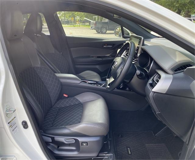 image-9, 2020 Toyota C-HR 1.8 Hybrid G FWD SUV at Christchurch