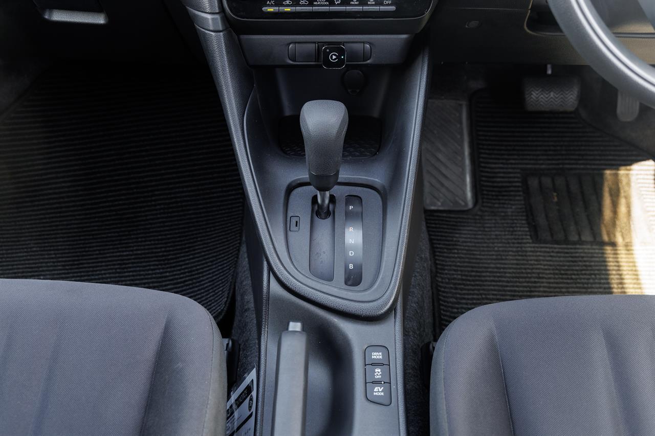 image-16, 2020 Toyota Yaris Hybrid X at Christchurch