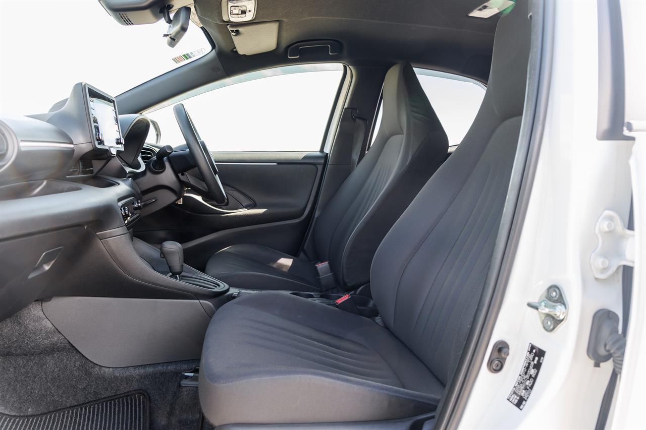 image-10, 2020 Toyota Yaris Hybrid X at Christchurch