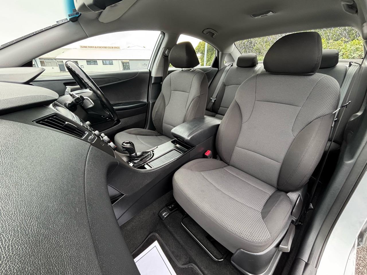 image-10, 2013 Hyundai I45 NZ NEW at Gore