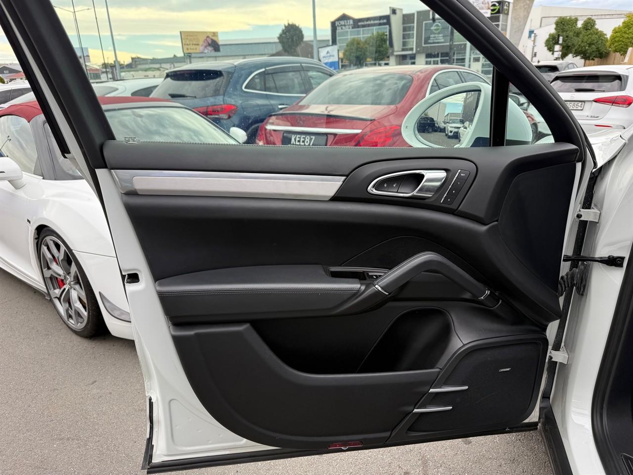 image-6, 2015 Porsche Cayenne Turbo 4.8 Twin-Turbo Facelift at Christchurch