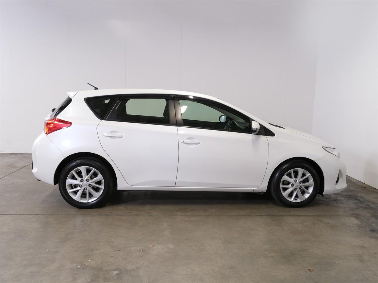 image-9, 2013 Toyota Corolla Auris 1.8lt RS 6-Speed Manual at Christchurch