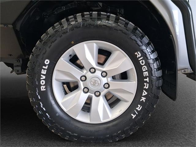 image-8, 2019 Toyota Hilux SR5 2.8L 4WD at Dunedin