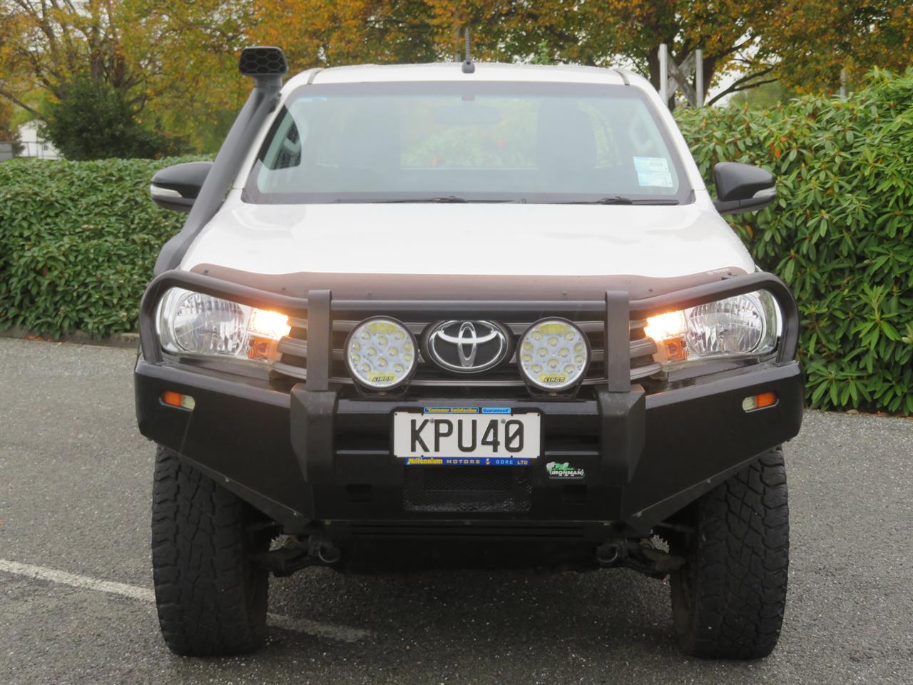 image-1, 2017 Toyota Hilux SR 4WD XTRA CAB 2.8 at Gore