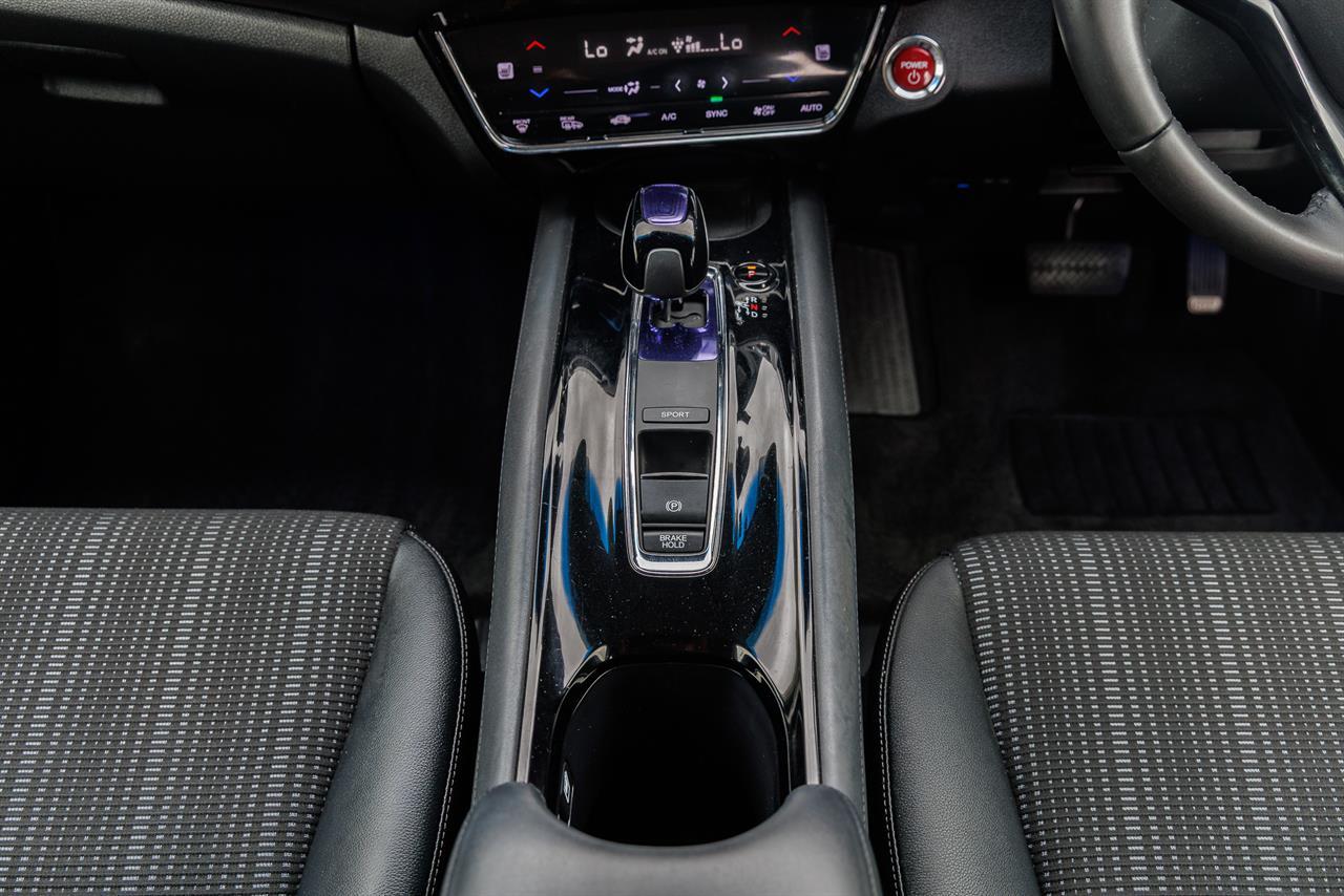 image-17, 2015 Honda Vezel Hybrid Z at Christchurch