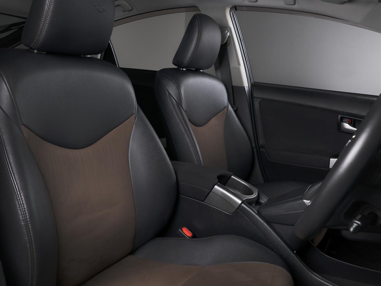 image-17, 2014 Toyota PRIUS 1.8lt Hybrid G-Package at Christchurch