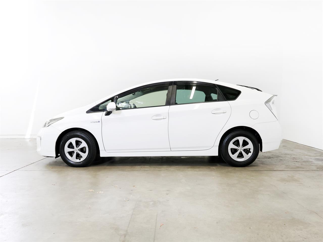 image-4, 2014 Toyota PRIUS 1.8lt Hybrid G-Package at Christchurch