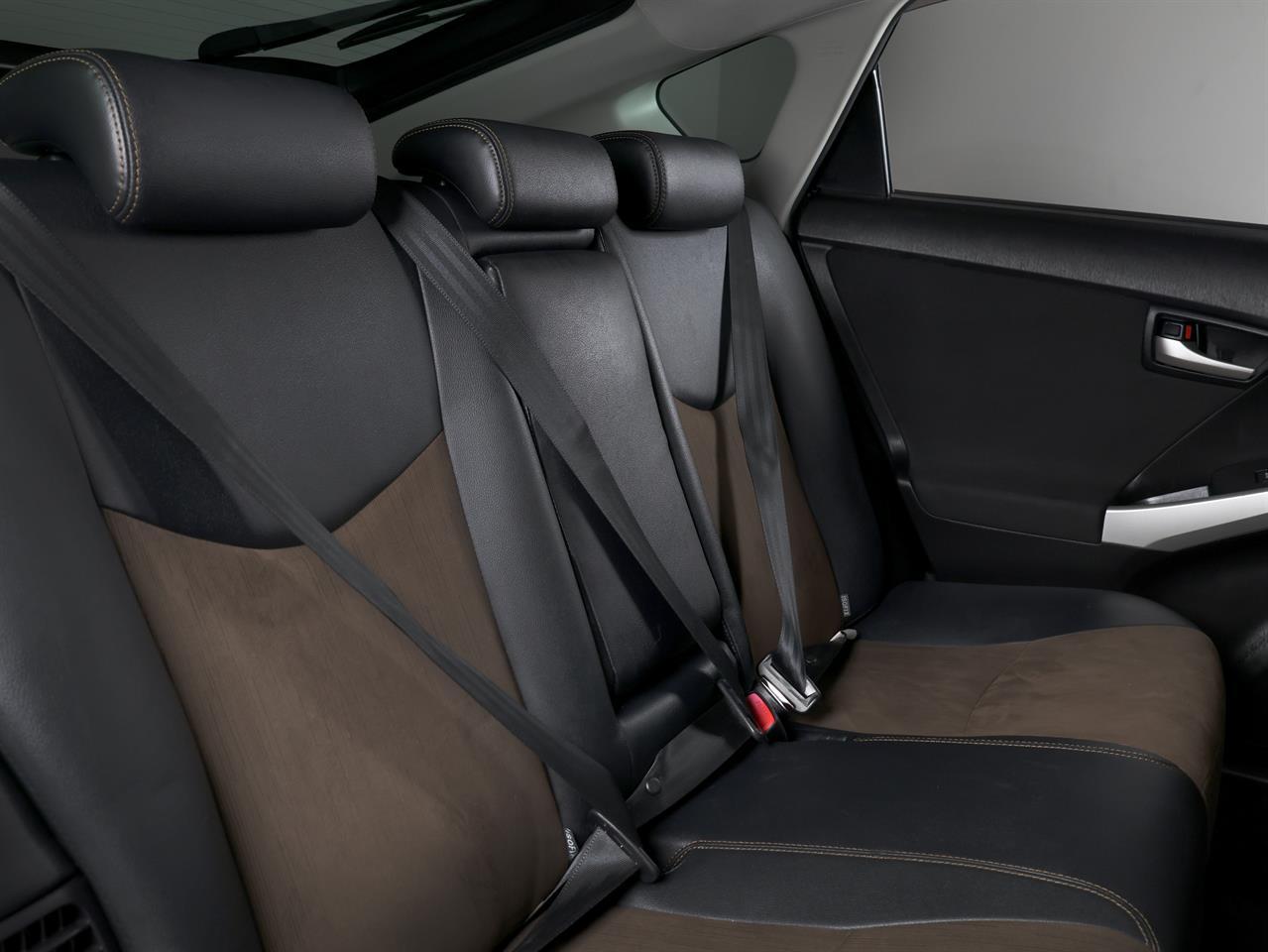 image-18, 2014 Toyota PRIUS 1.8lt Hybrid G-Package at Christchurch