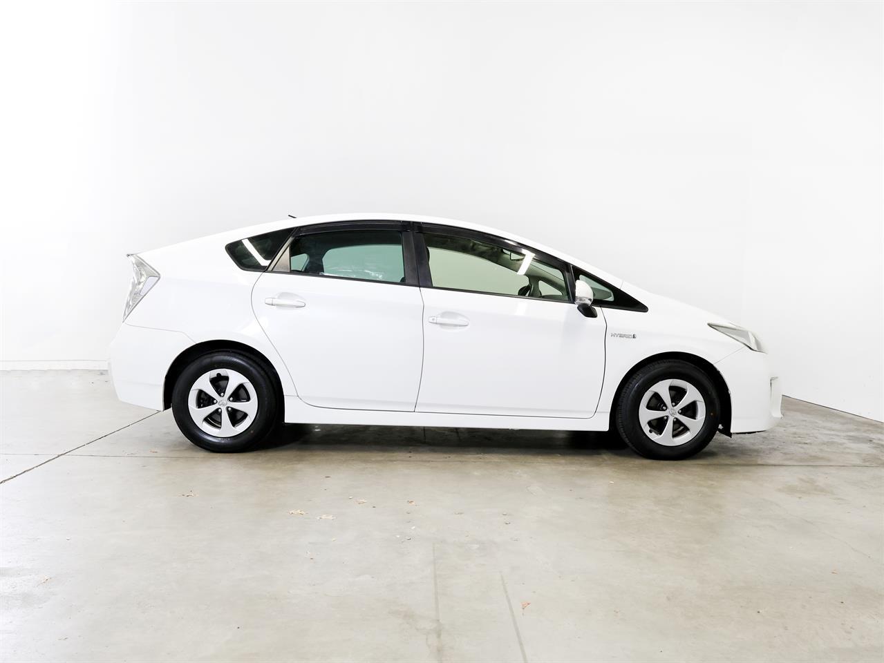 image-9, 2014 Toyota PRIUS 1.8lt Hybrid G-Package at Christchurch