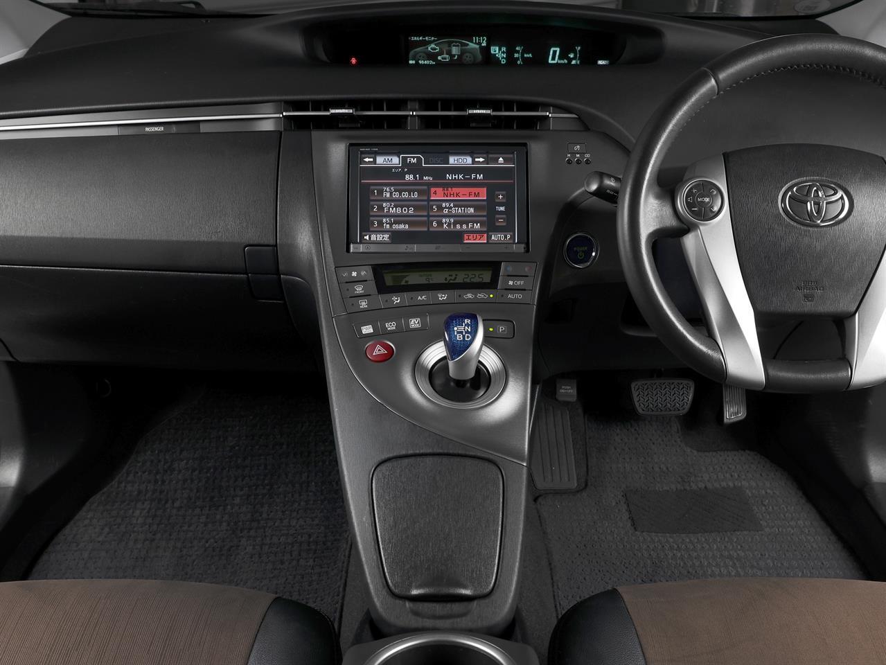image-10, 2014 Toyota PRIUS 1.8lt Hybrid G-Package at Christchurch