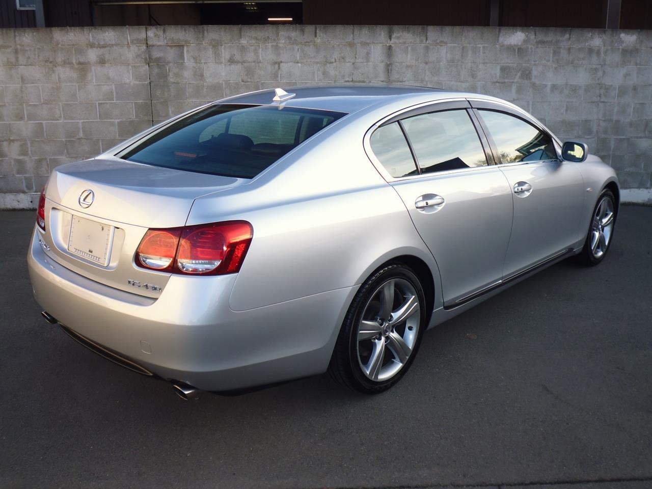 2006 Lexus GS 430 V8 on handshake