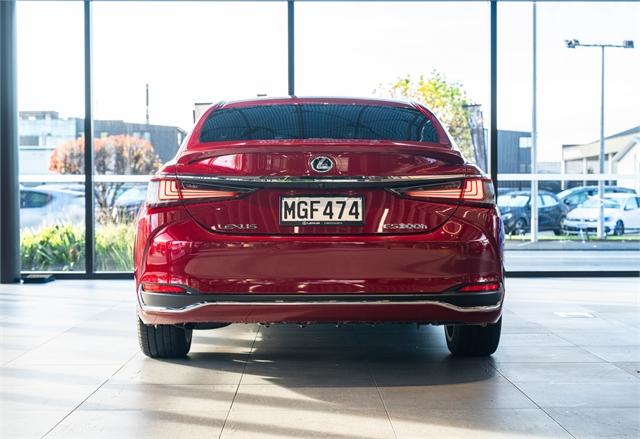 image-6, 2019 Lexus ES 300H Limited 2.5L Hybrid Petrol Seda at Christchurch