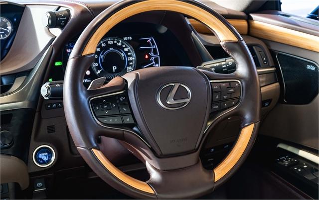 image-18, 2019 Lexus ES 300H Limited 2.5L Hybrid Petrol Seda at Christchurch