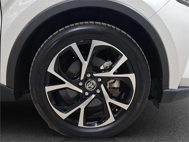 image-9, 2020 Toyota C-HR 1.8L Hybrid at Dunedin
