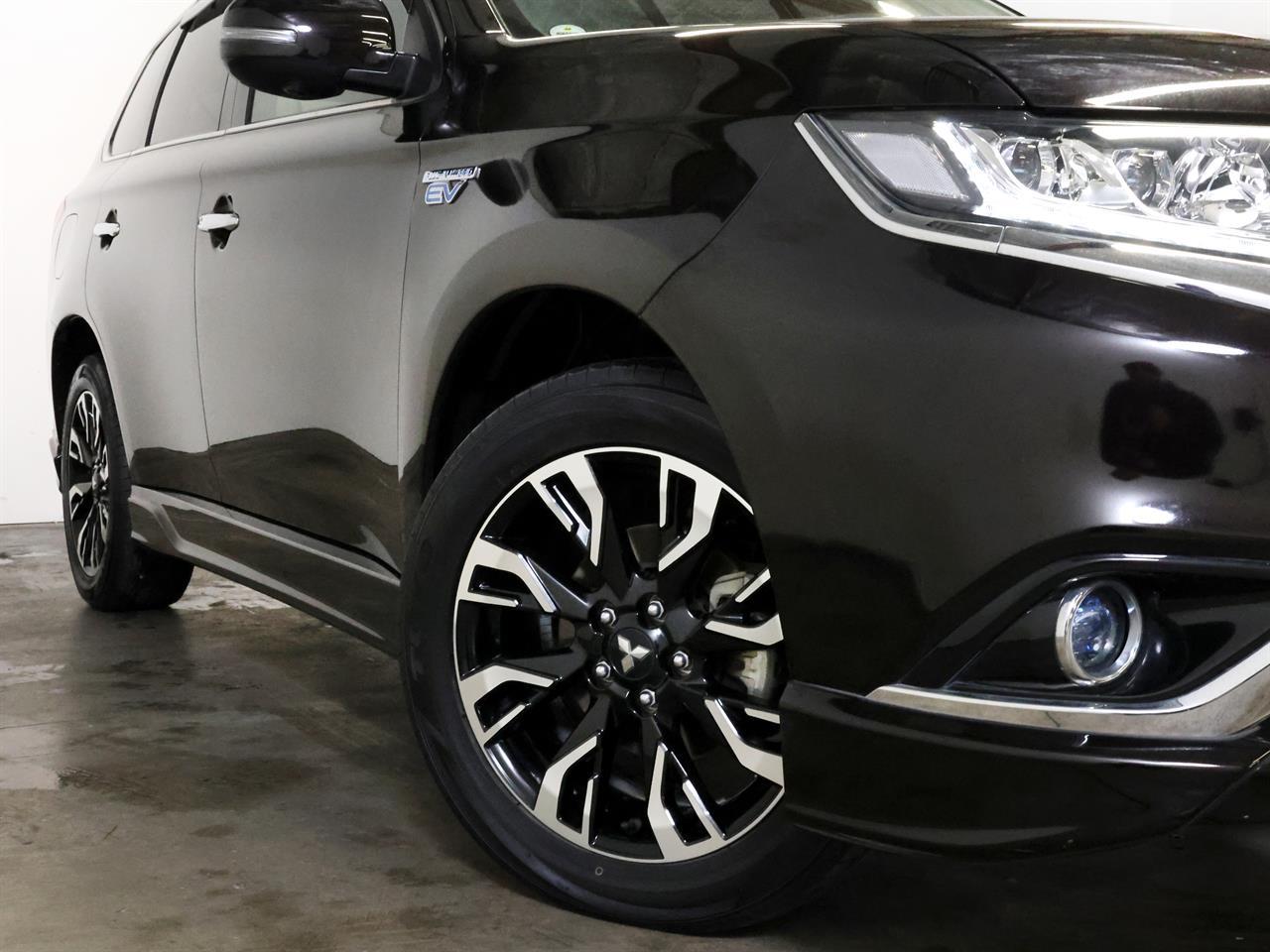 image-8, 2017 Mitsubishi Outlander PHEV G 4WD 'Facelift' at Christchurch