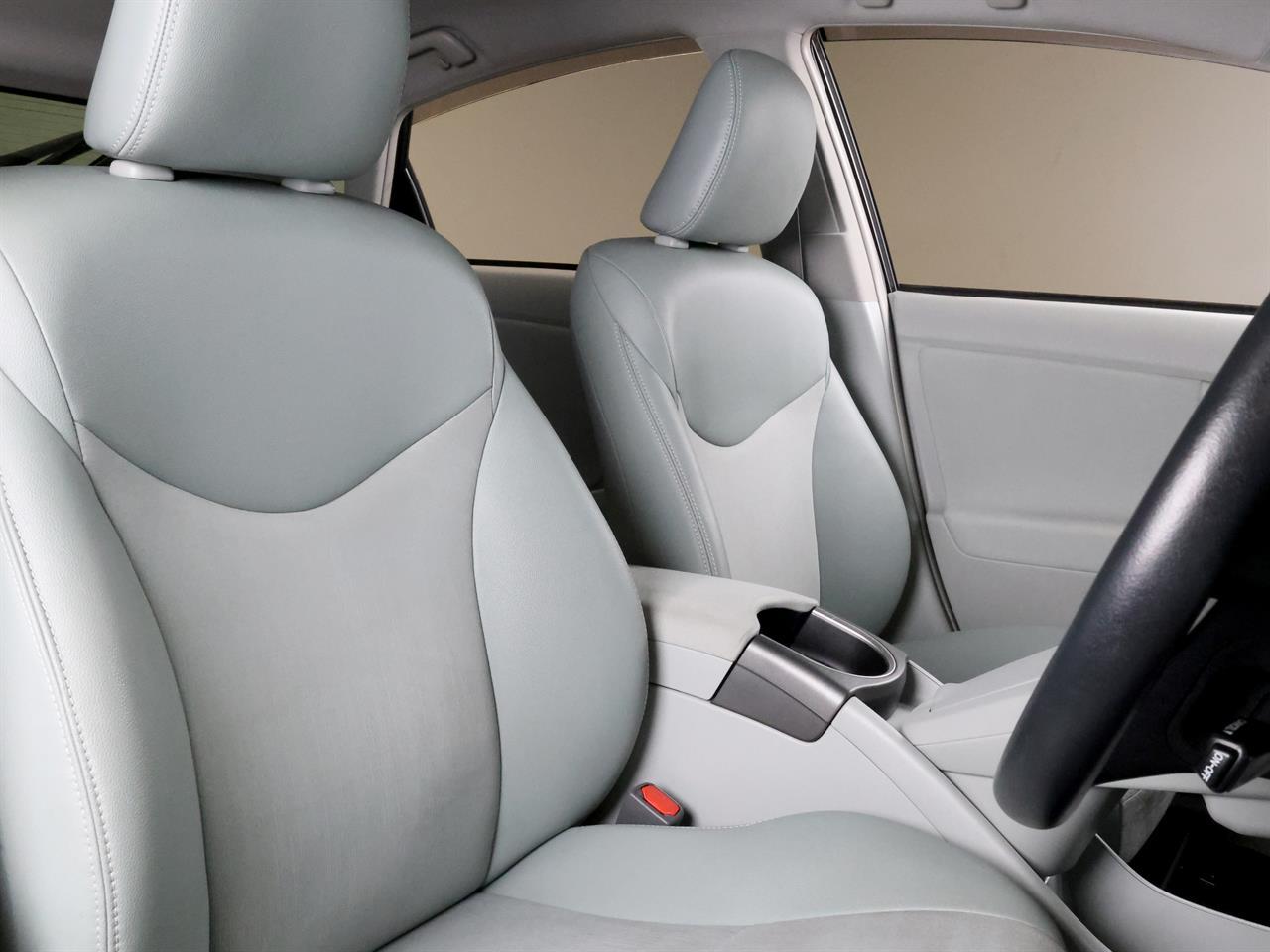 image-17, 2014 Toyota Prius 1.8lt Hybrid G-Package at Christchurch