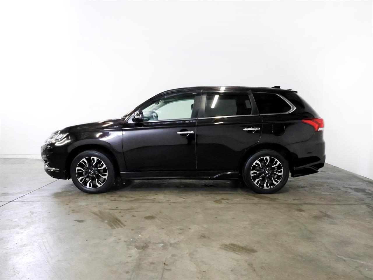 image-4, 2017 Mitsubishi Outlander PHEV G 4WD 'Facelift' at Christchurch