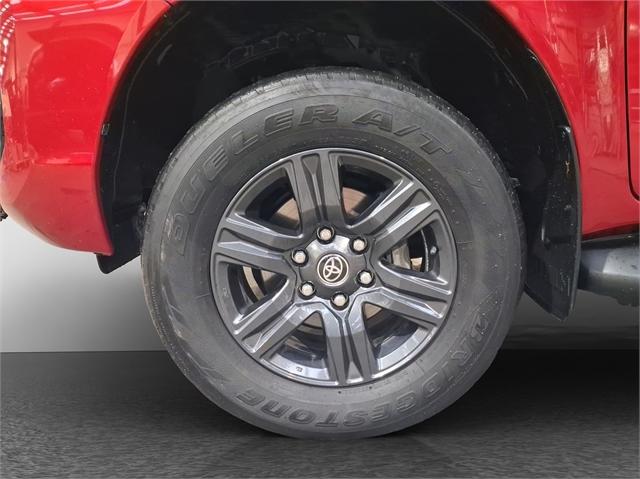 image-8, 2021 Toyota Hilux SR5 4WD at Dunedin