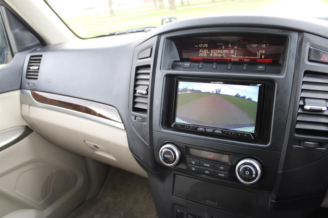 image-12, 2013 Mitsubishi PAJERO at Christchurch