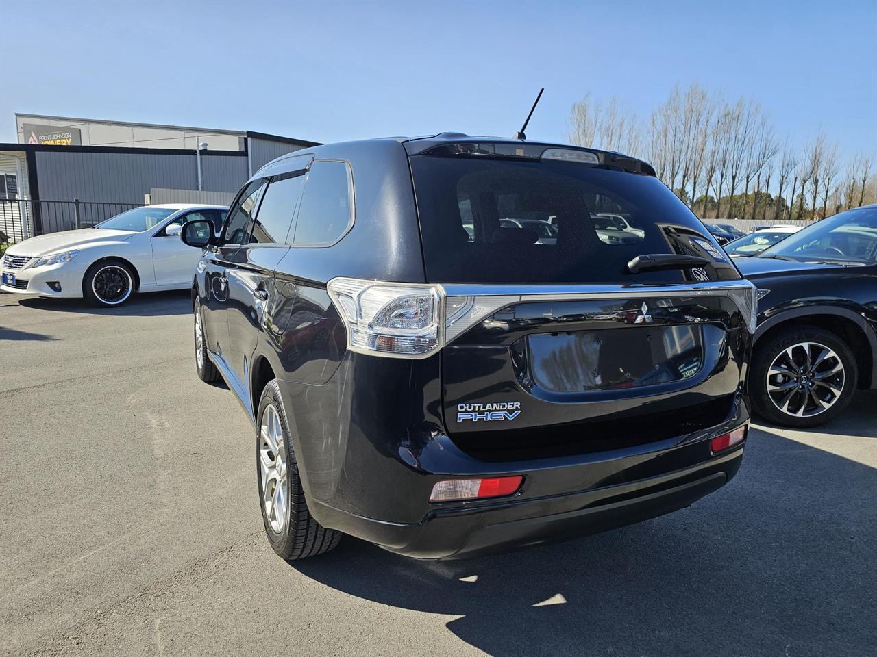 image-3, 2014 Mitsubishi Outlander PHEV at Waimakariri