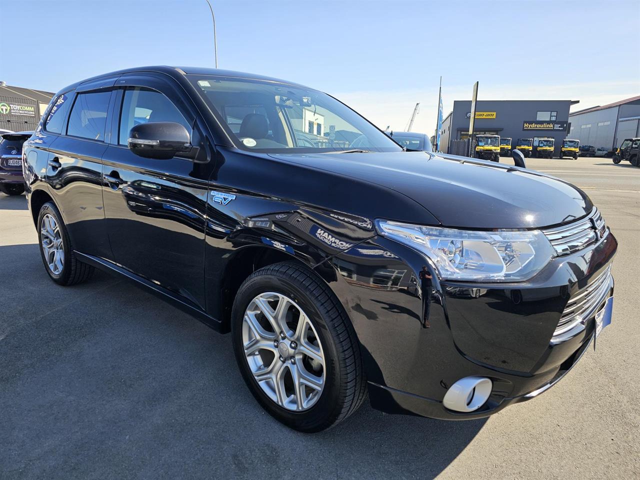 image-1, 2014 Mitsubishi Outlander PHEV at Waimakariri