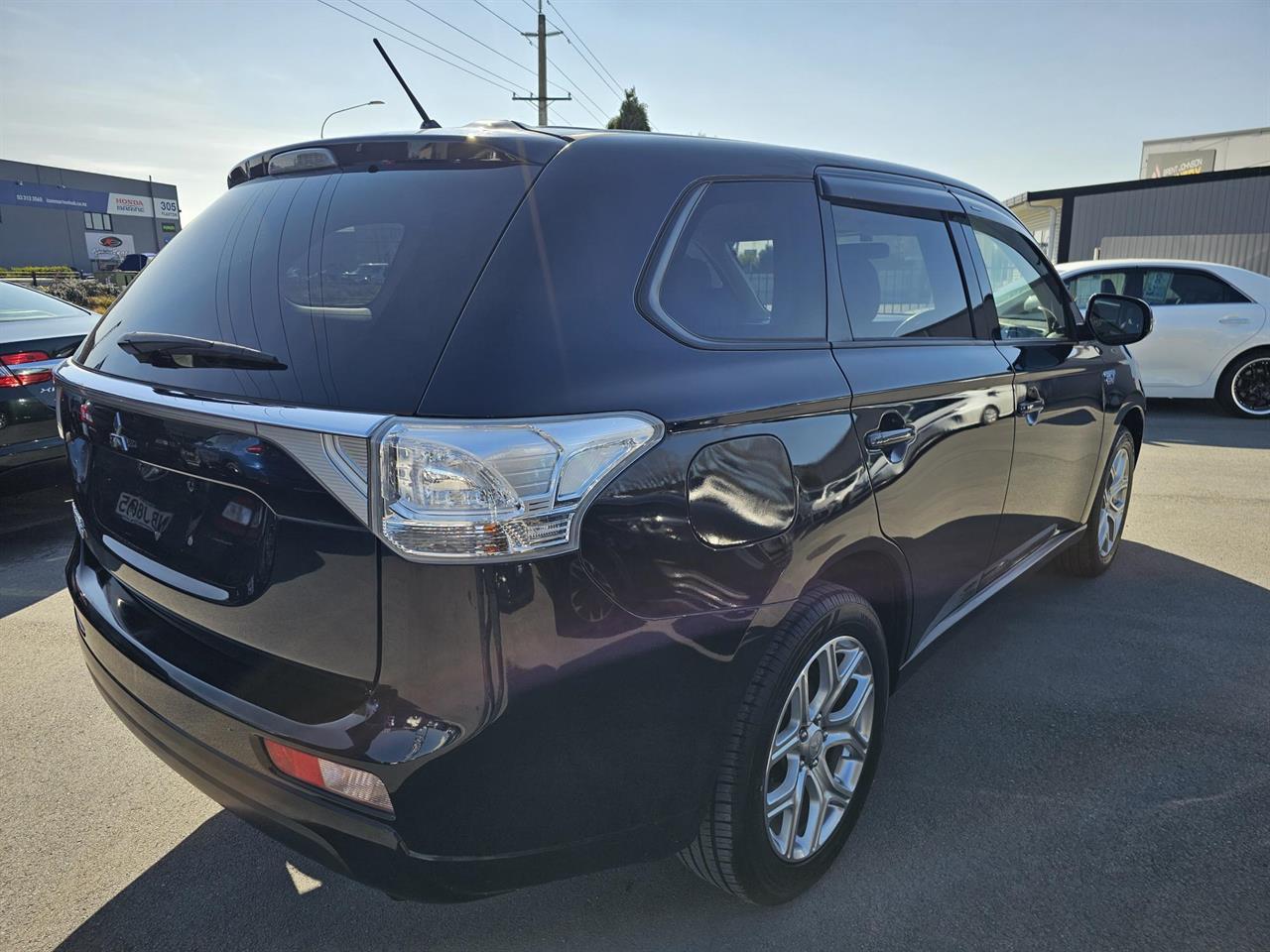 image-2, 2014 Mitsubishi Outlander PHEV at Waimakariri