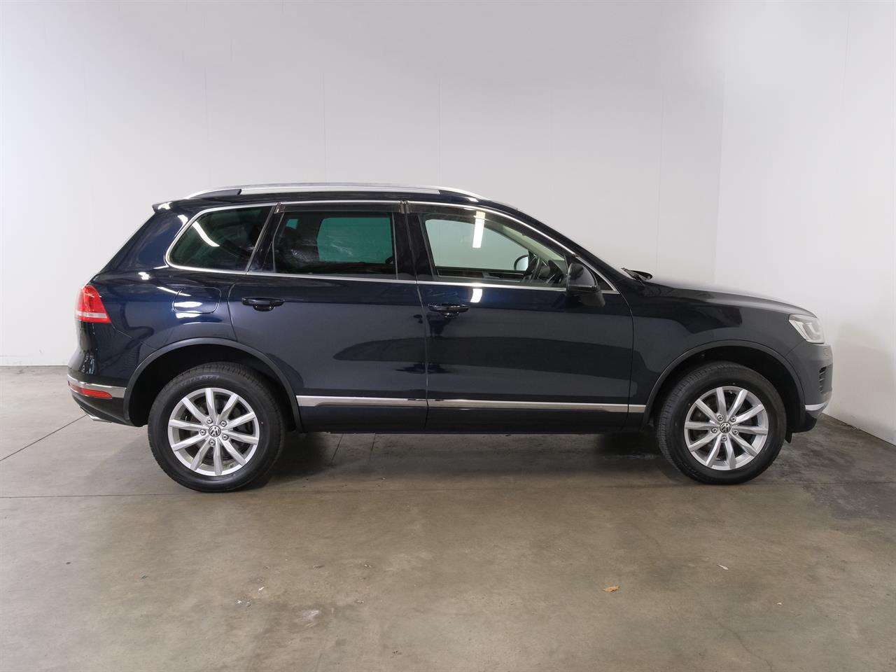 image-9, 2015 Volkswagen Touareg 3.6lt 4WD BlueMotion 'Upgr at Christchurch