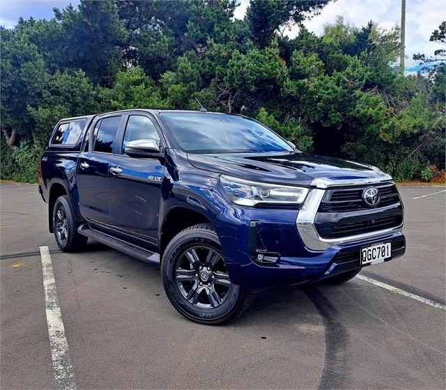 image-0, 2023 Toyota Hilux SR5 2.8DT 6AT 4WD at Dunedin