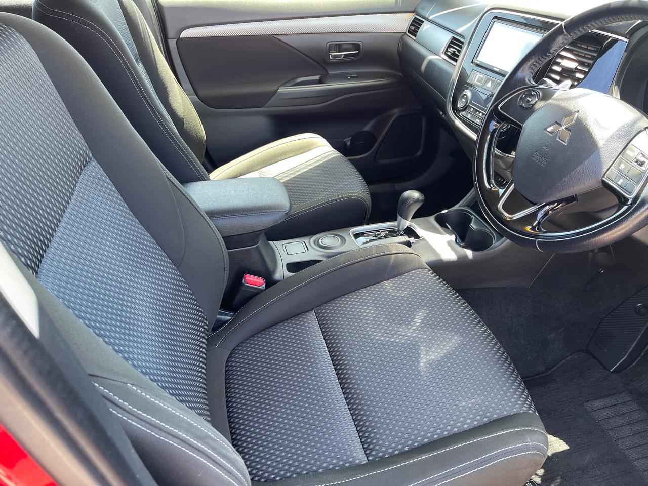 image-11, 2015 Mitsubishi Outlander 20G SAFETY PACKAGE 2WD at Greymouth