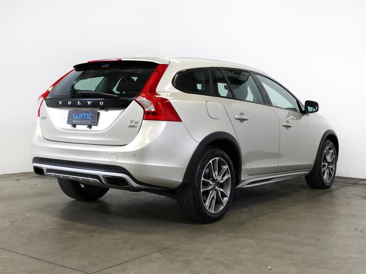 image-7, 2016 Volvo V60 T5 AWD 'Cross Country' at Christchurch